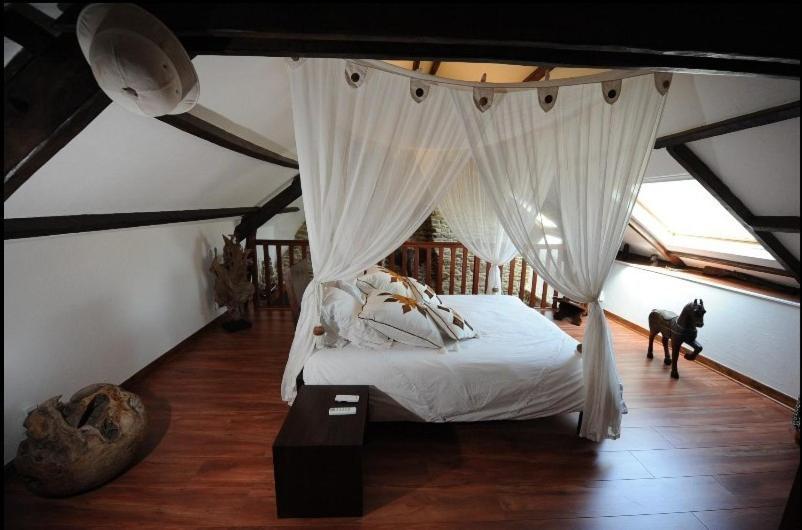 Bed and Breakfast Le Domaine de Saint-Thomin à Nostang Chambre photo